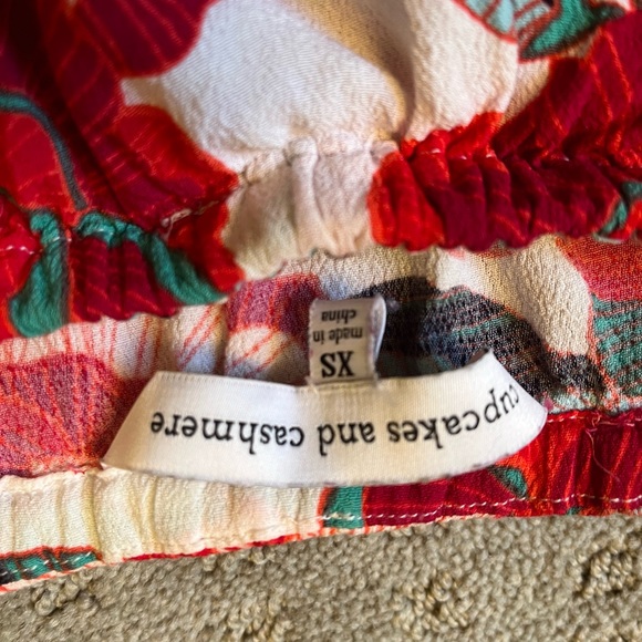 Cupcakes and cashmere floral ruffle off shoulder cadrian romper - Picture 9 of 9